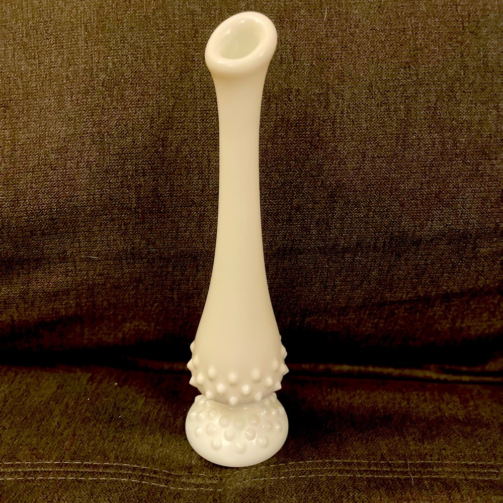 Vintage Fenton milk glass bud vase.